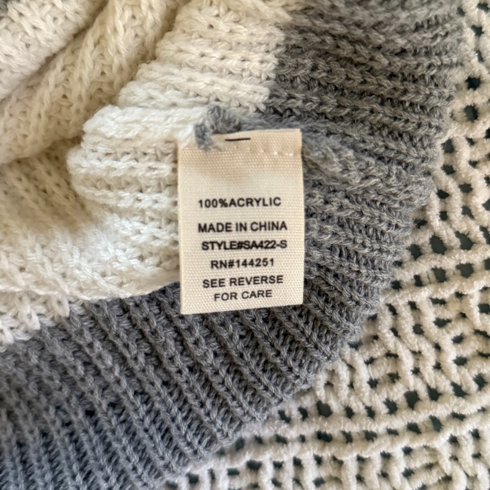 Moon & Madison V-Neck Sweater White Brown Grey Knit Colorblock Striped Freyed S - Picture 5 of 7